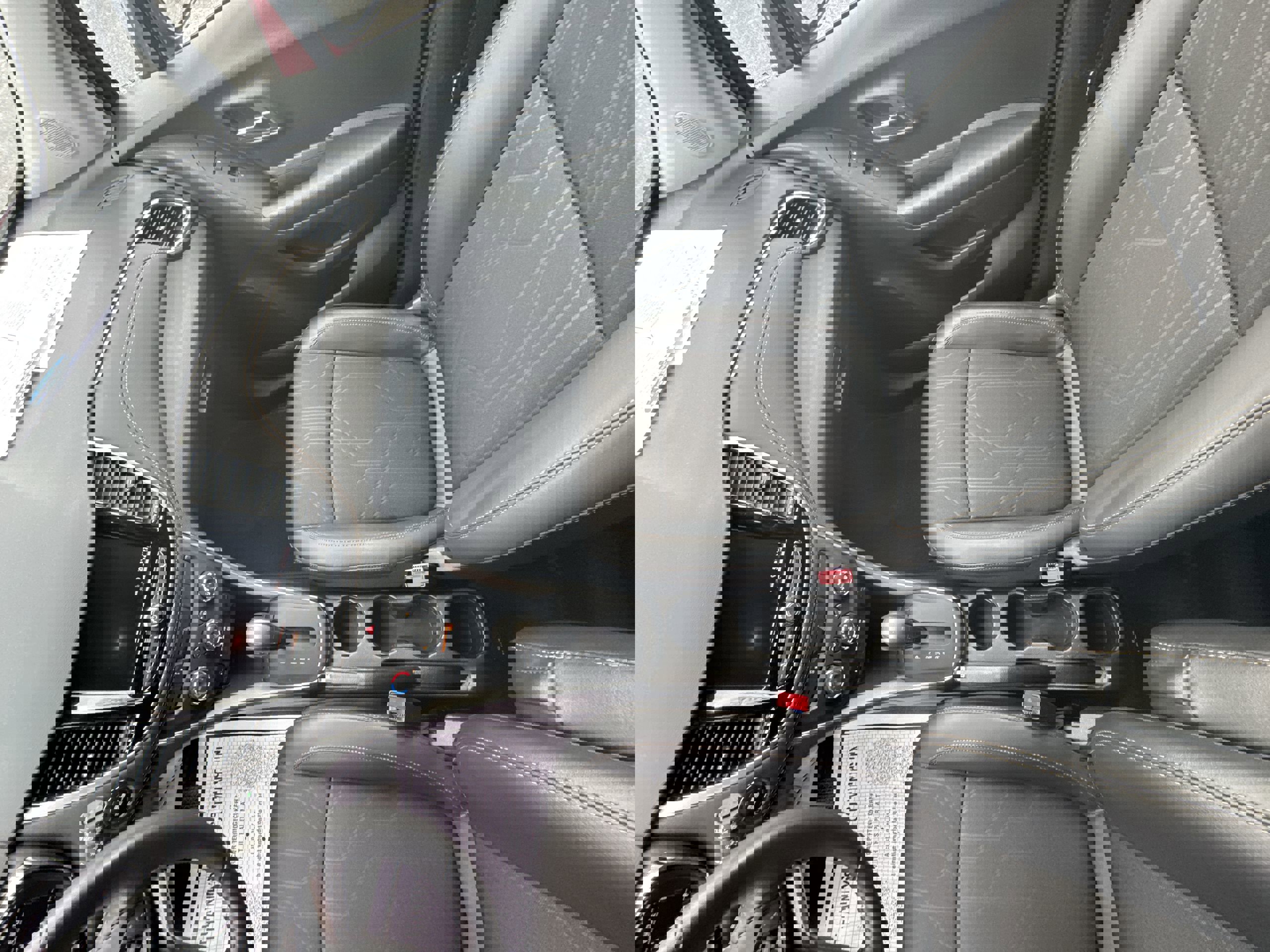 Used 2022 Chevrolet Trax LT w/ LT Convenience Package image 36