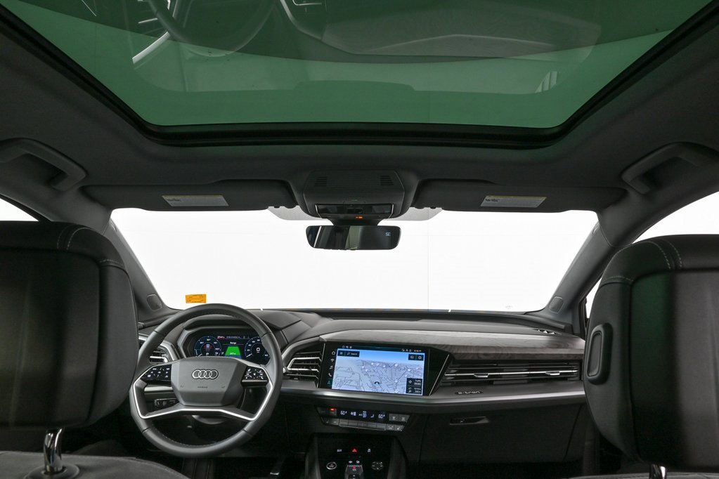 New 2025 Audi Q4 e-tron Prestige image 18