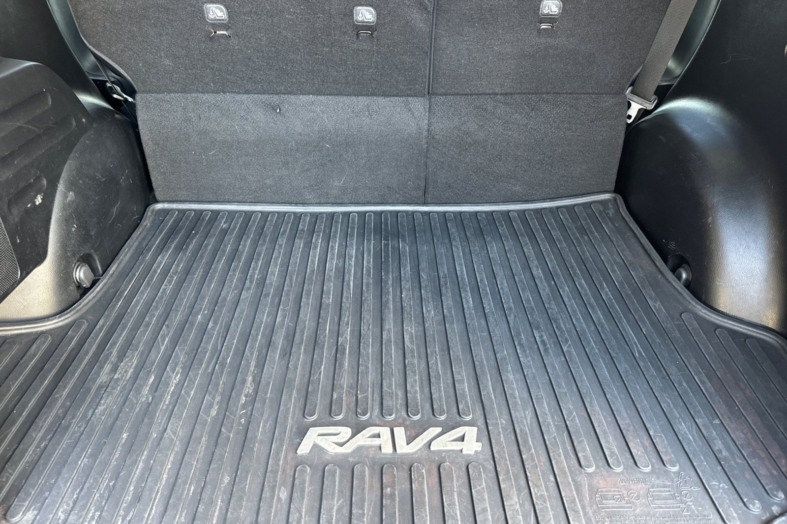 Used 2013 Toyota RAV4 Limited AWD/4WD image 17