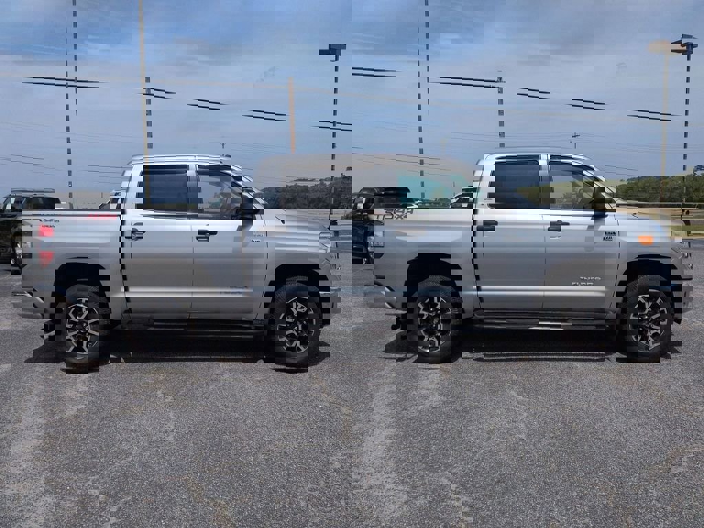 Used 2015 Toyota Tundra SR5 w/ TRD Off Road Package image 3