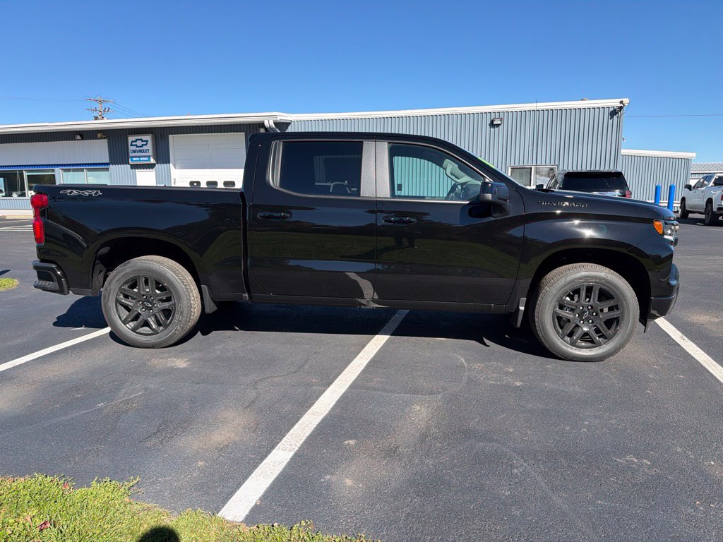 New 2026 Chevrolet Silverado 1500 RST w/ Dark Appearance Package AWD/4WD image 2