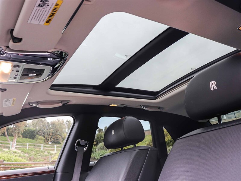 Used 2012 Rolls-Royce Ghost RWD image 43