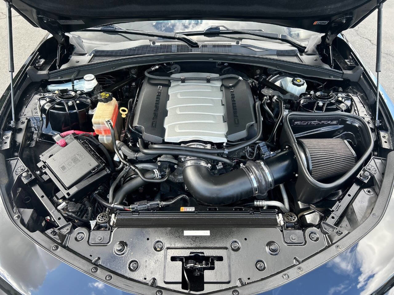 Used 2016 Chevrolet Camaro SS RWD image 16