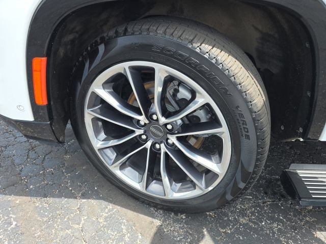 Used 2024 Jeep Wagoneer Series III w/ Premium Group I AWD/4WD image 60