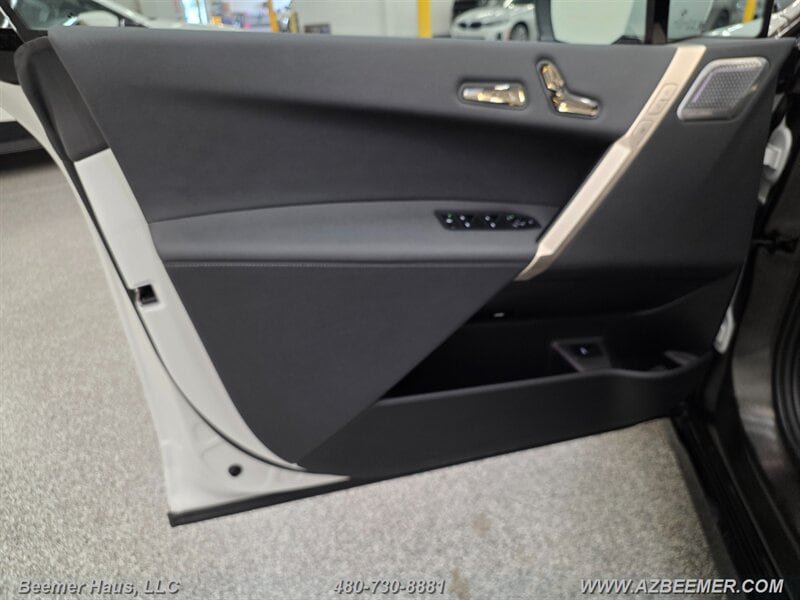 Used 2023 BMW iX M60 w/ Executive Package AWD/4WD image 18