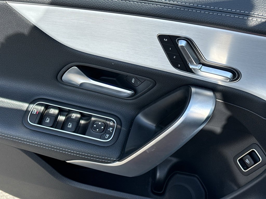 Used 2025 Mercedes-Benz CLA 250 4MATIC image 10