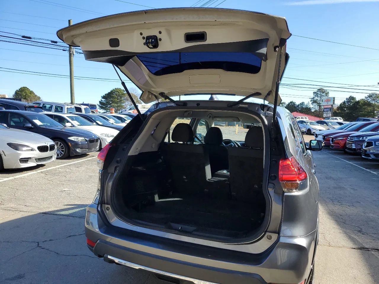 Used 2017 Nissan Rogue SV FWD image 39