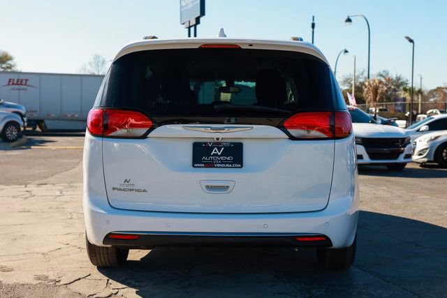 Used 2020 Chrysler Pacifica Touring-L Plus image 12