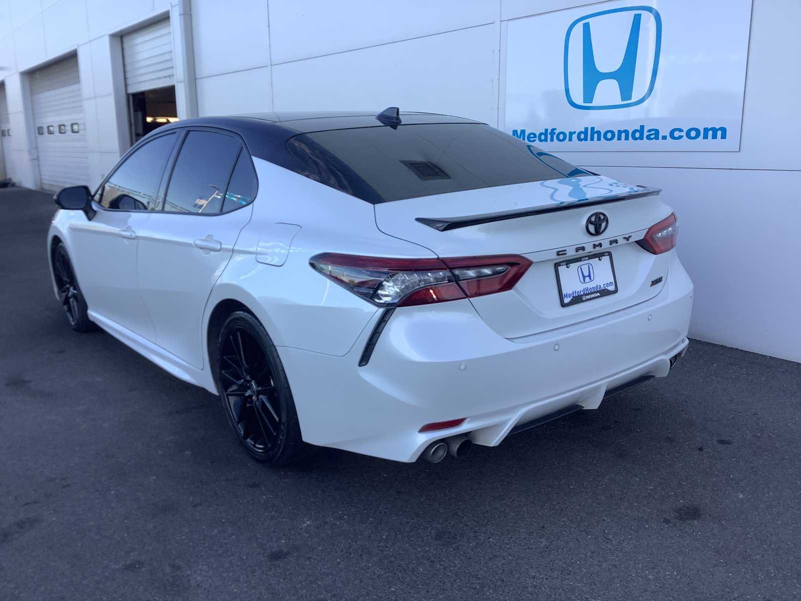 Used 2023 Toyota Camry XSE w/ Navigation Package image 4