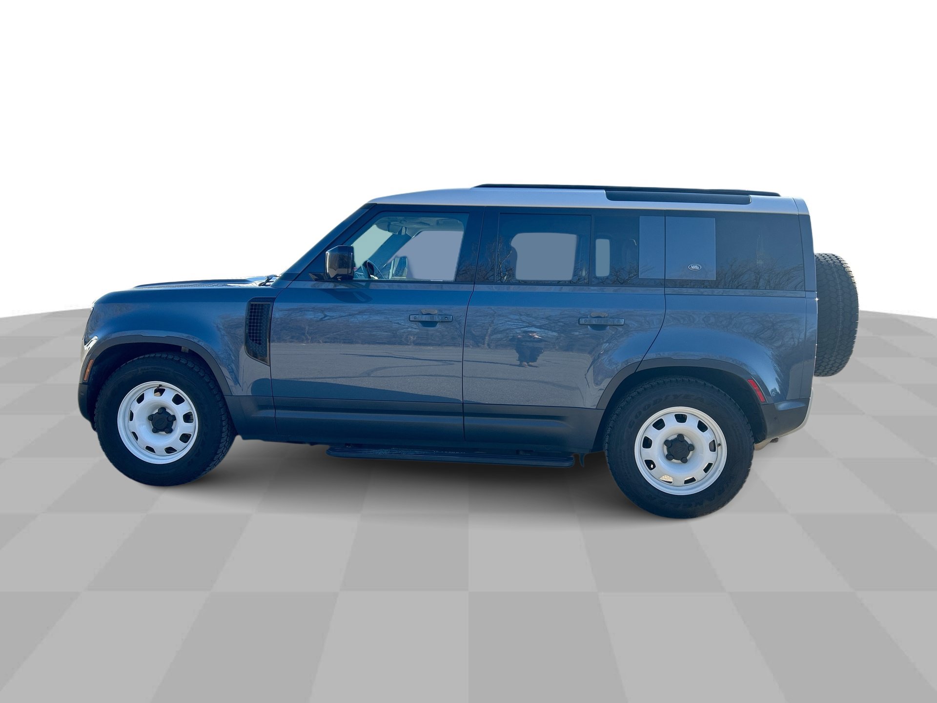 Used 2022 Land Rover Defender 110 S AWD/4WD image 6