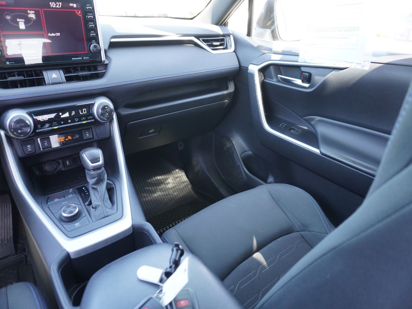 Used 2022 Toyota RAV4 SE w/ Convenience Package AWD/4WD image 18