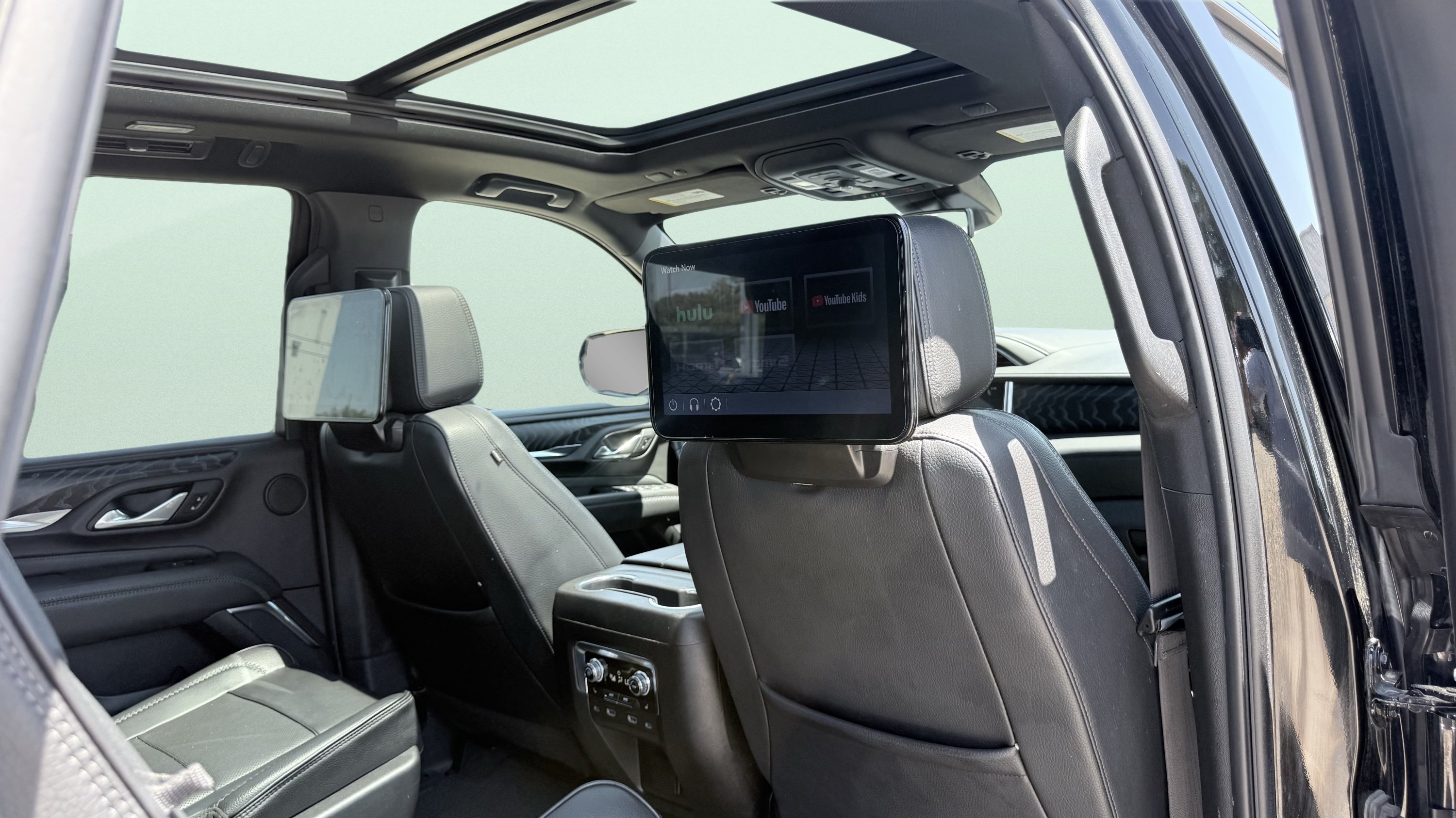 Used 2023 GMC Yukon Denali AWD/4WD image 42