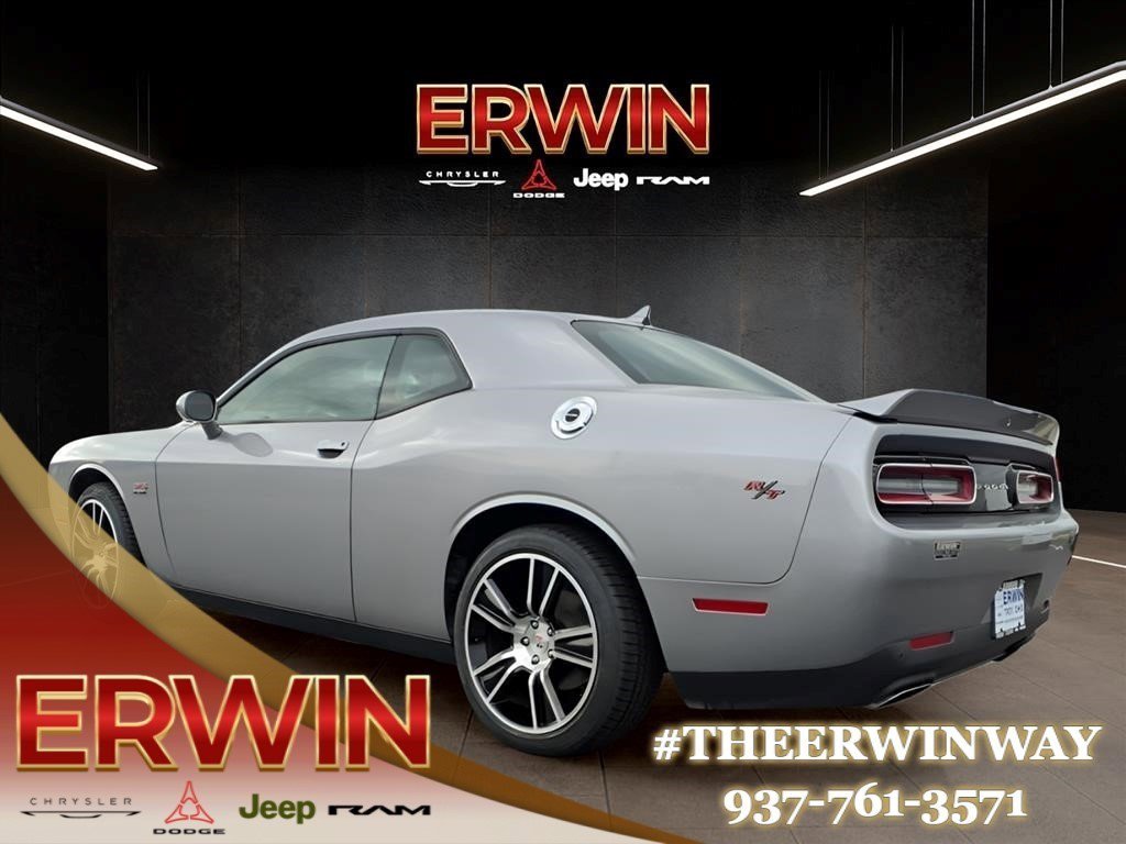 Used 2015 Dodge Challenger R/T Plus RWD image 5