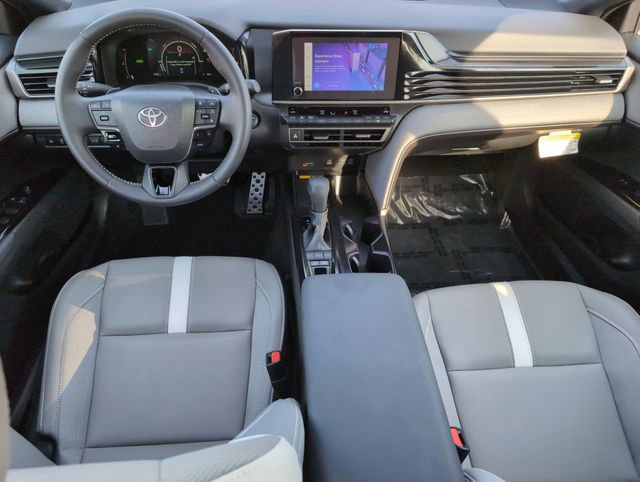 Used 2025 Toyota Camry SE image 26