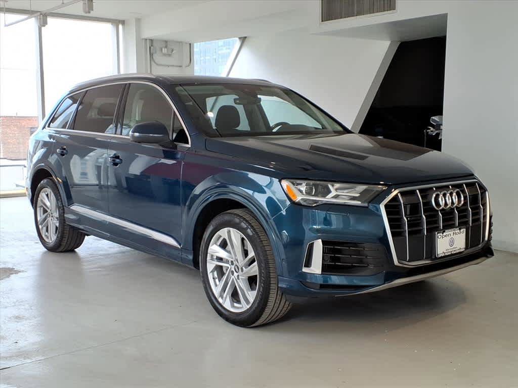 Used 2022 Audi Q7 Premium Plus w/ Premium Plus Package image 3