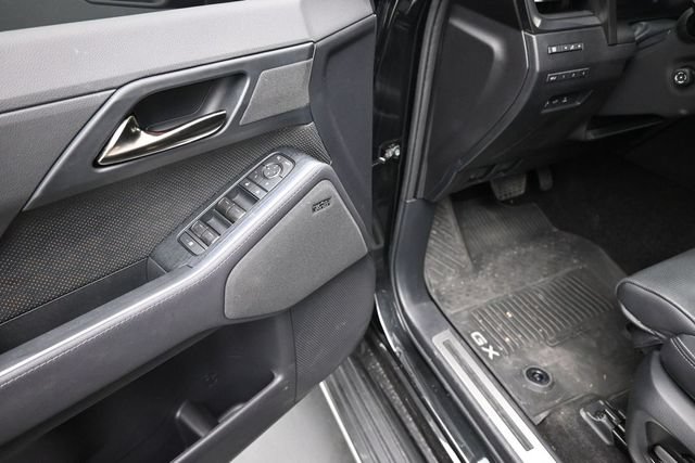 Used 2024 Lexus GX 550 w/ Accessory Package (Z1) AWD/4WD image 20
