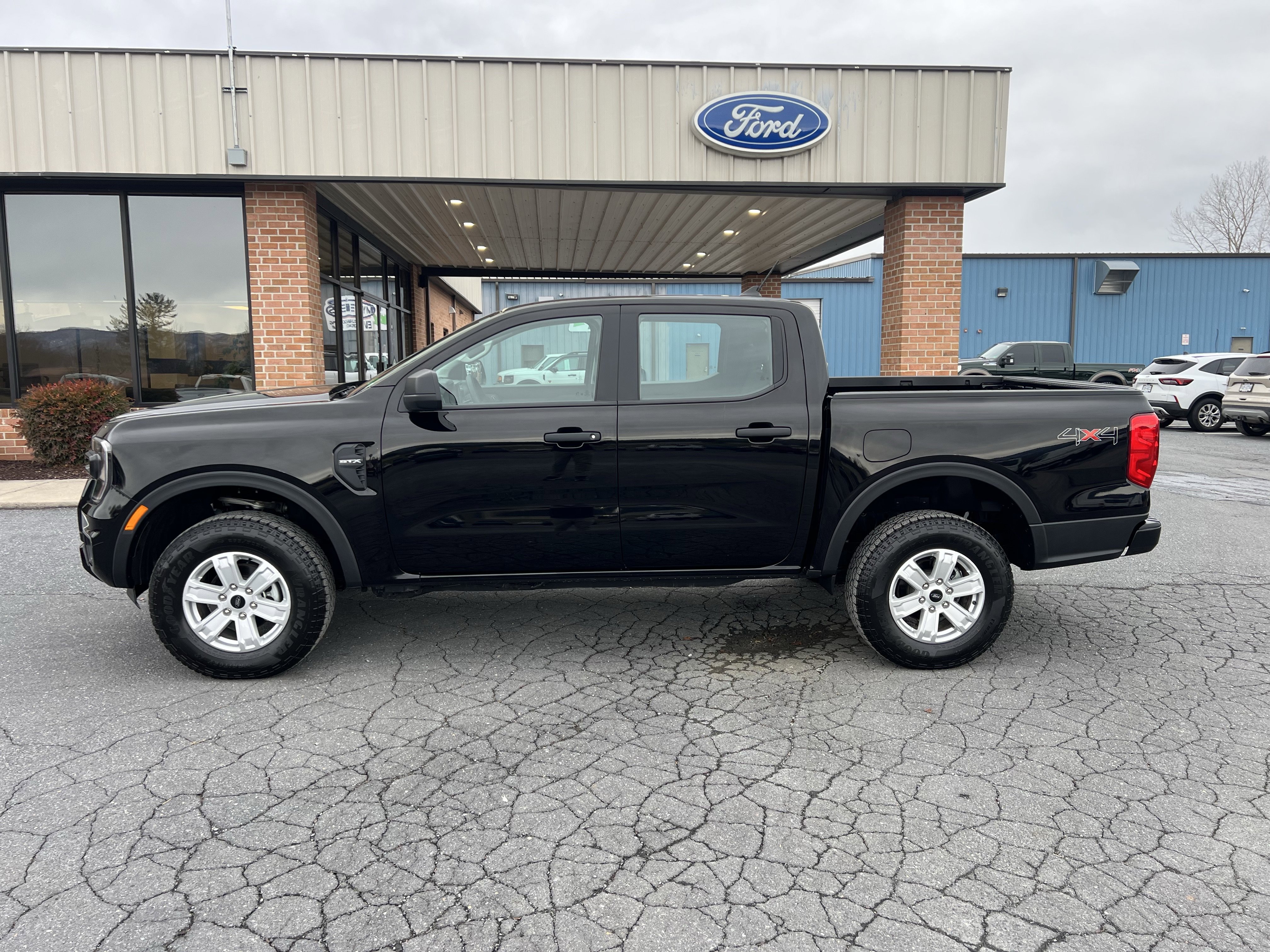 Used 2024 Ford Ranger XL w/ Trailer Tow Package