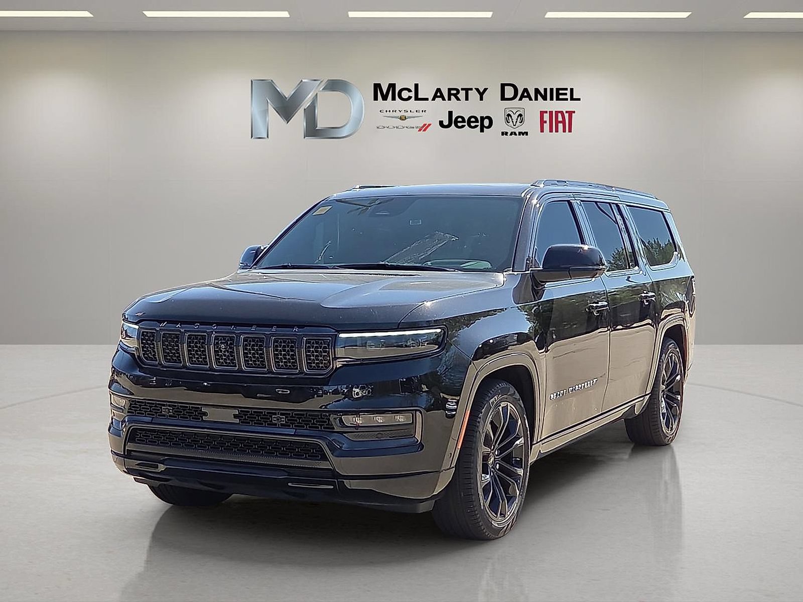 Used 2024 Jeep Grand Wagoneer L Series II w/ Quick Order Packagew 28T AWD/4WD video 2