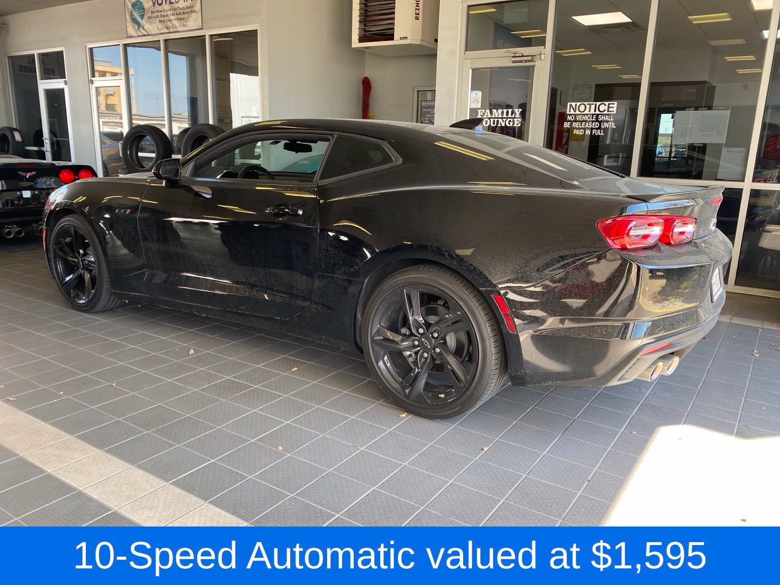 Used 2022 Chevrolet Camaro LT RWD image 3