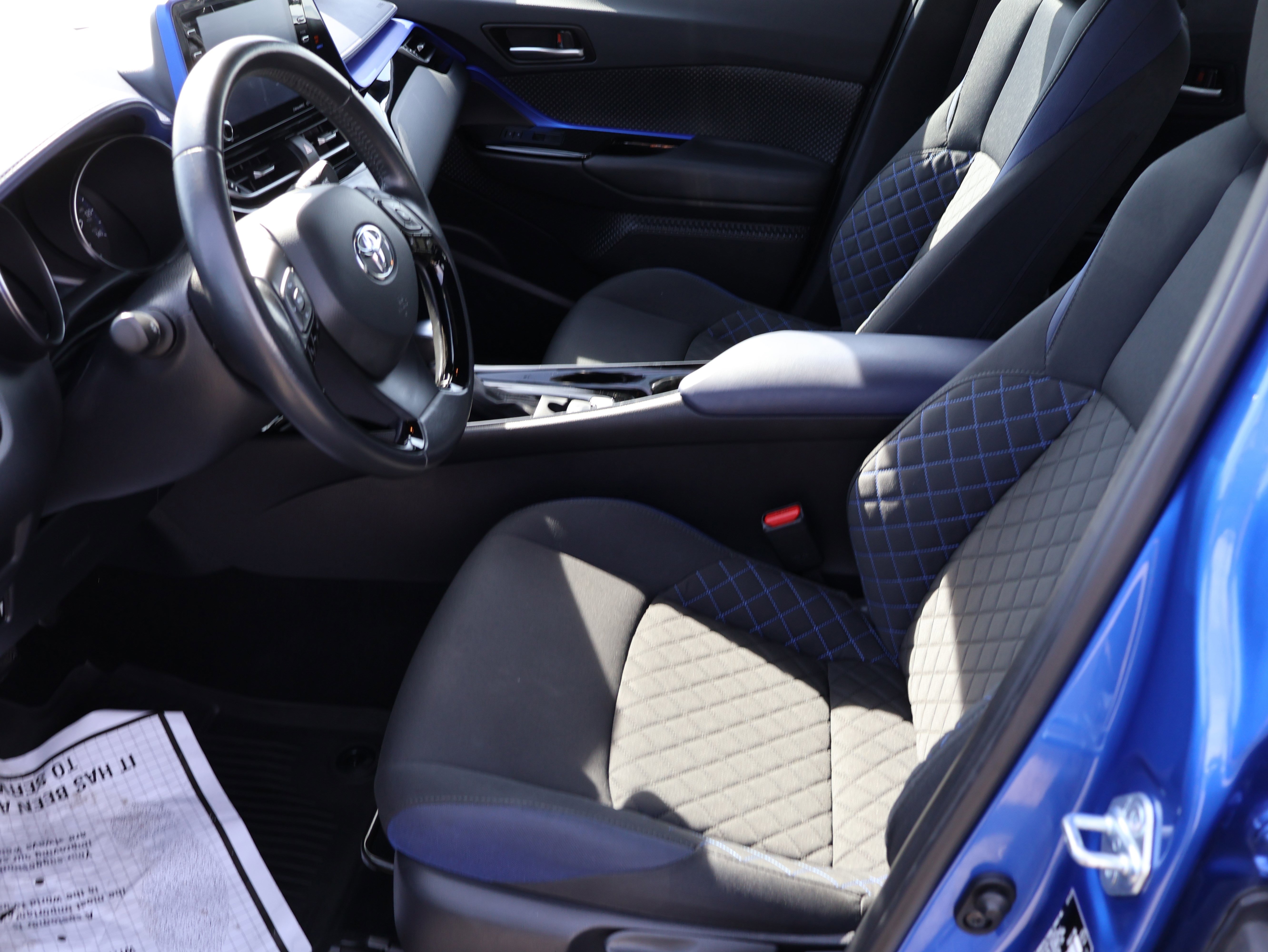 Used 2021 Toyota C-HR XLE image 37