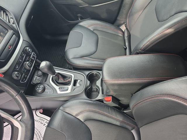 Used 2016 Jeep Cherokee Trailhawk image 21