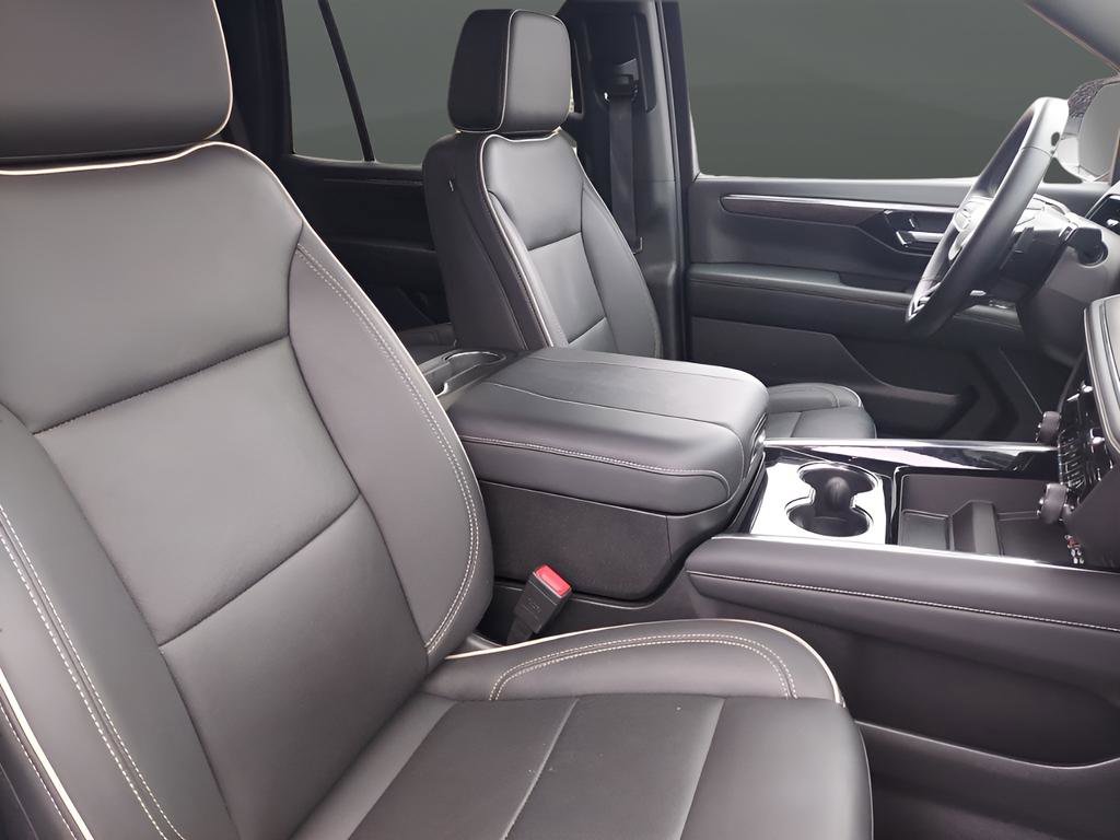 Used 2025 Chevrolet Tahoe Premier image 27