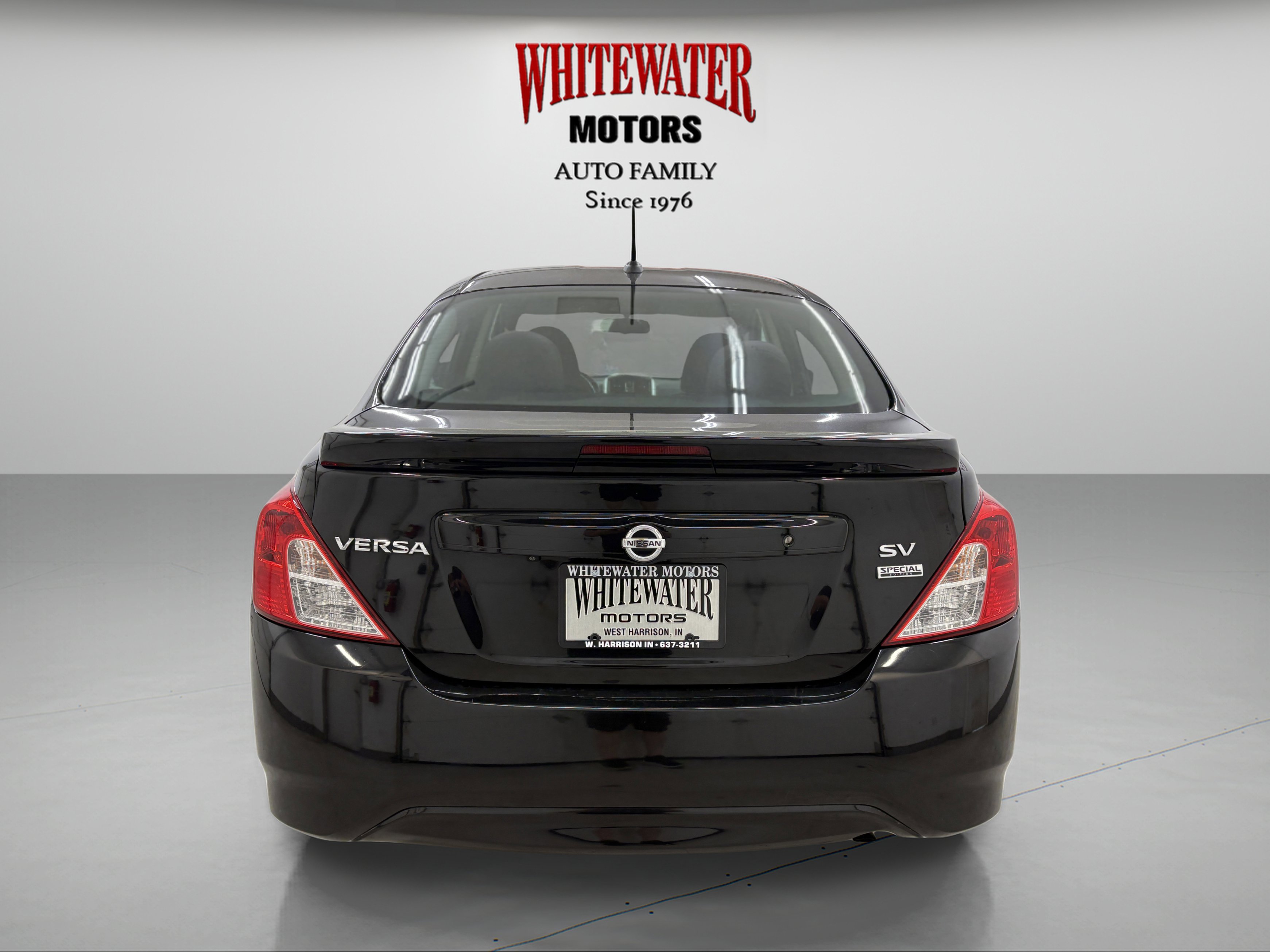 Used 2018 Nissan Versa SV w/ SV Special Edition Package image 3