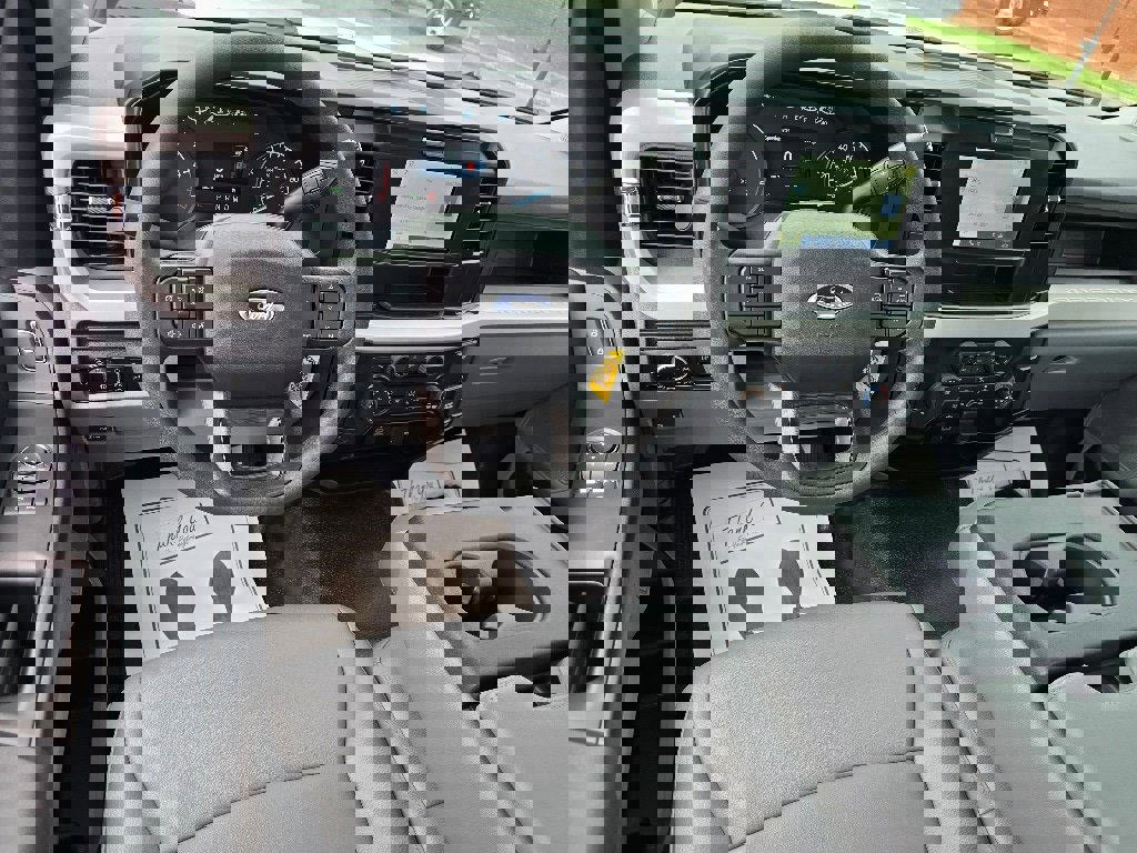 New 2026 Ford F350 XL w/ XL Chrome Package image 3
