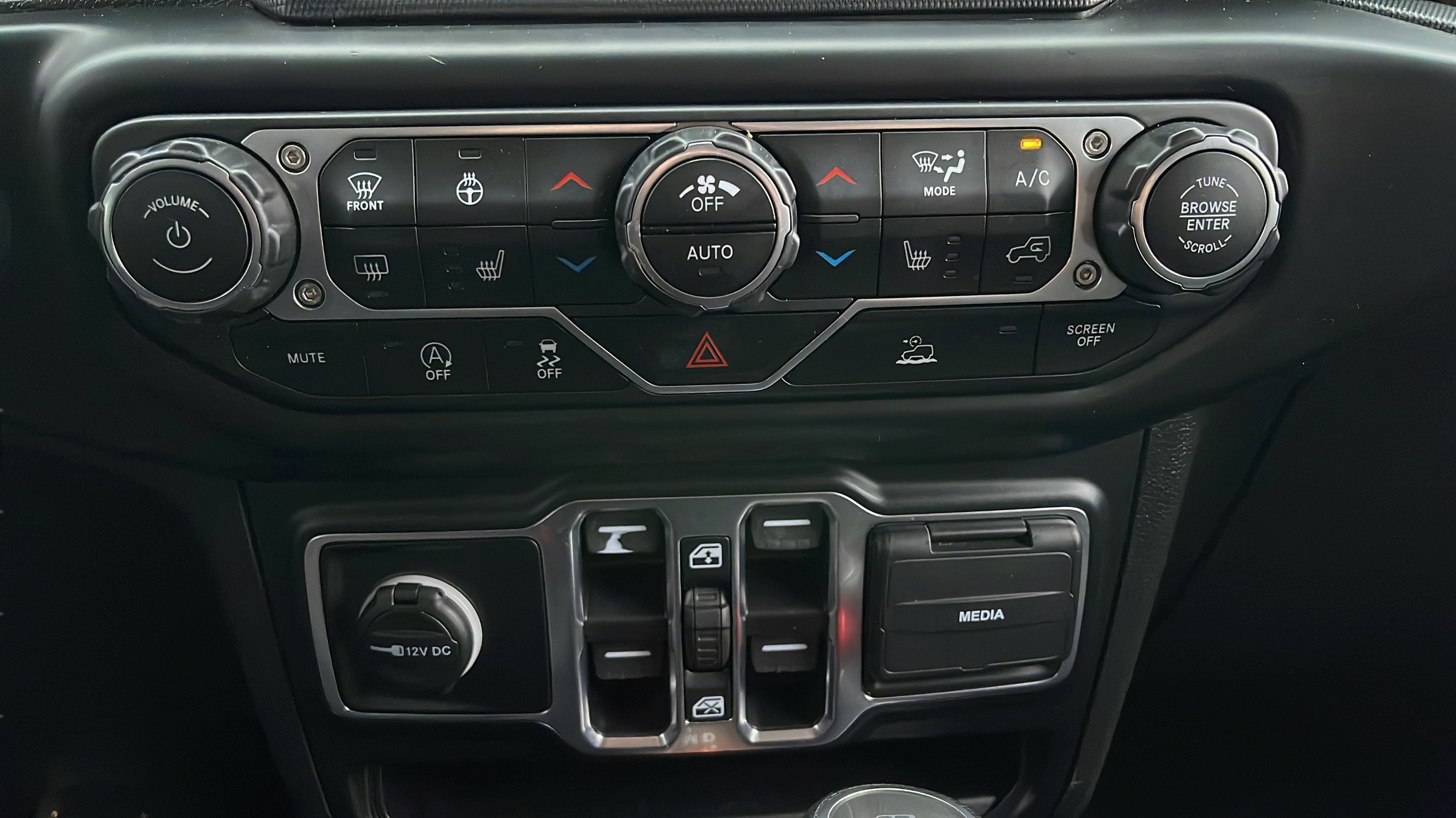 Used 2021 Jeep Gladiator Sport image 17