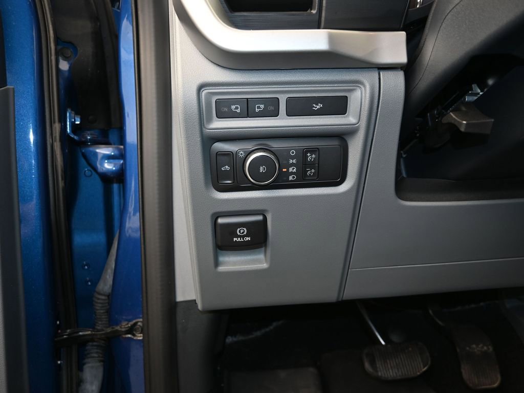 Used 2022 Ford F150 XLT w/ Equipment Group 302A High image 13