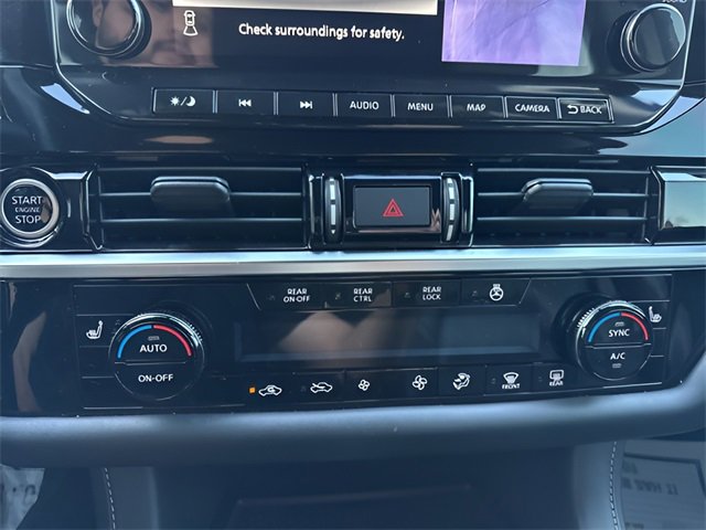 Used 2023 Nissan Pathfinder SL image 35