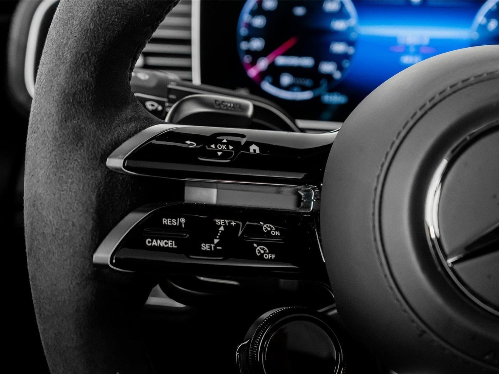 Used 2025 Mercedes-Benz GLE 53 AMG 4MATIC Coupe image 45