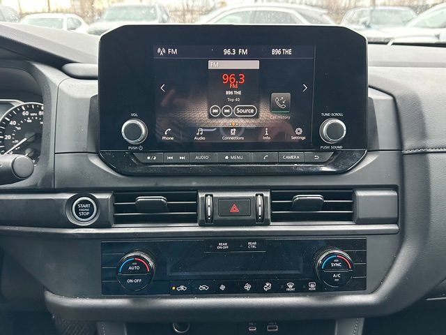 Used 2024 Nissan Pathfinder S image 14