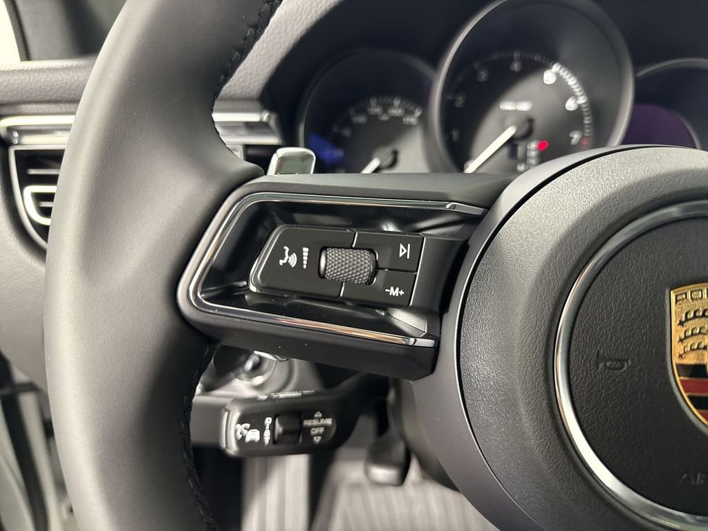 New 2026 Porsche Macan AWD/4WD image 38