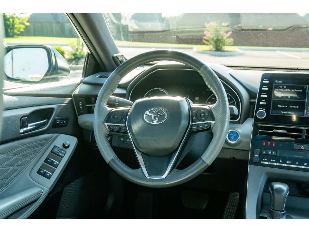 Used 2022 Toyota Avalon Limited w/ Advanced Safety Package FWD image 20