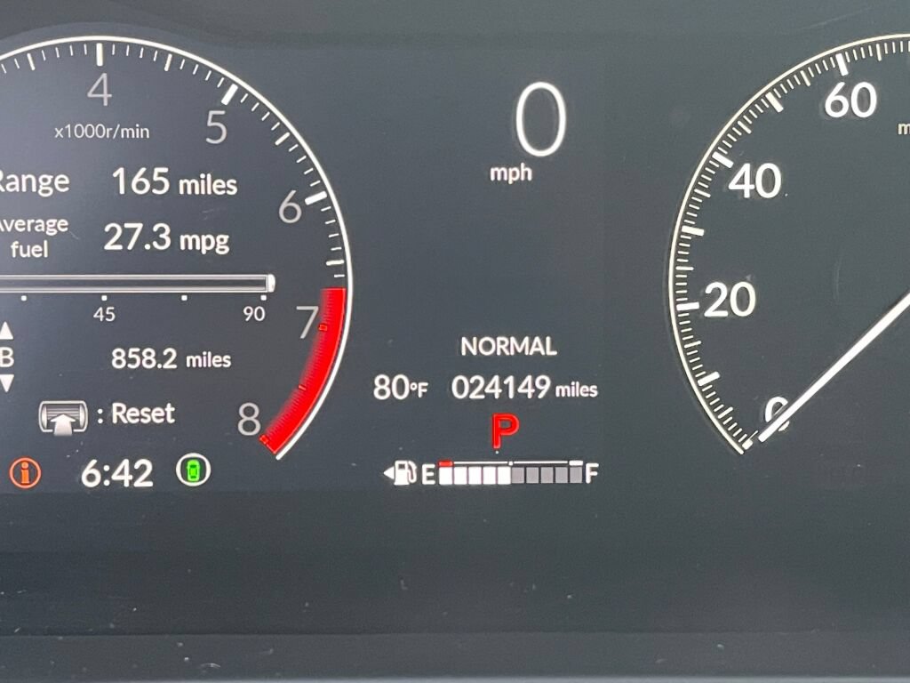 Used 2024 Honda HR-V LX image 3