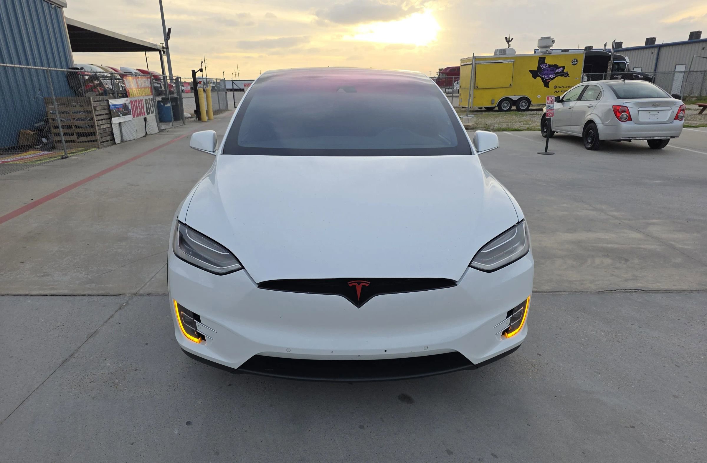 Used 2016 Tesla Model X Performance image 4