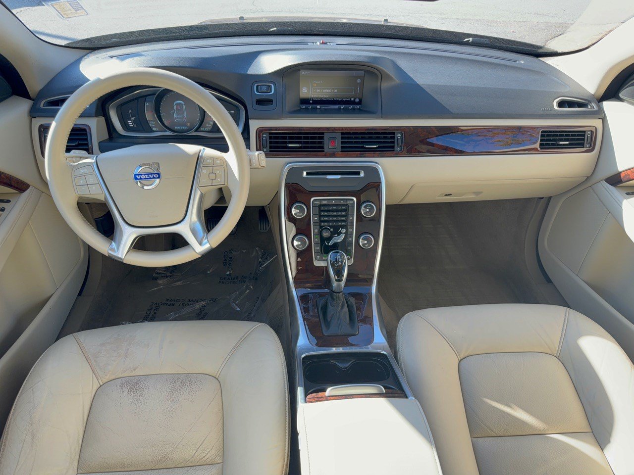 Used 2015 Volvo XC70 T5 Premier Plus FWD image 17