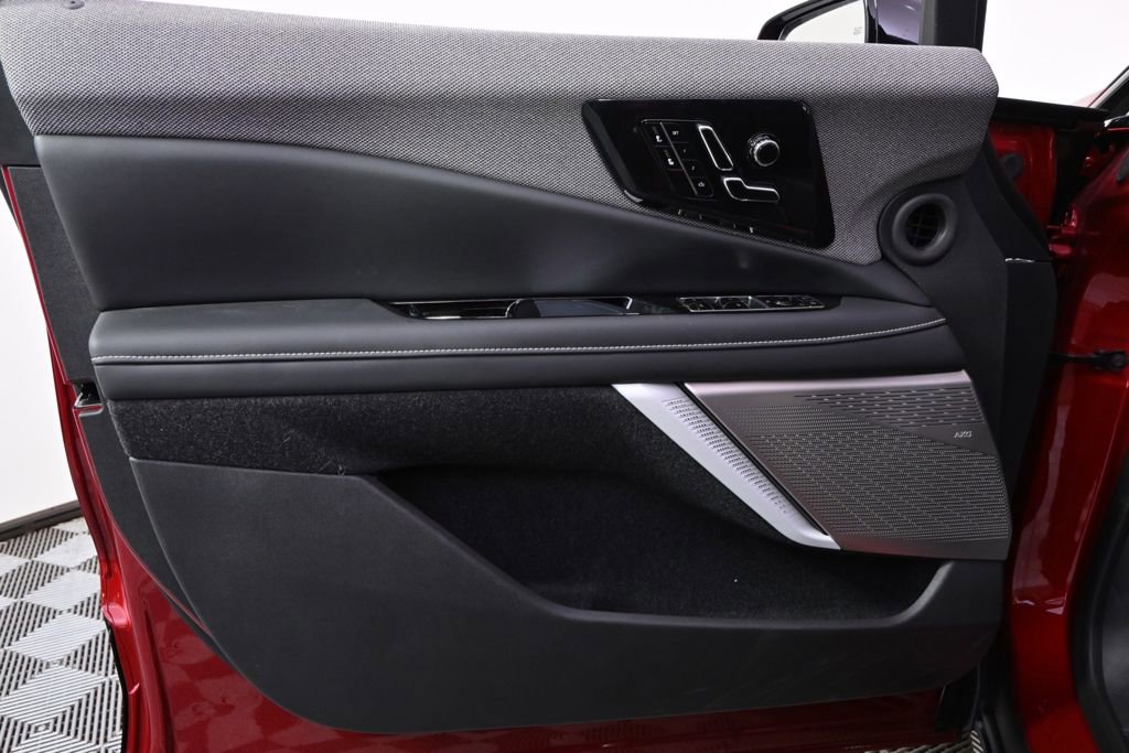 New 2026 Cadillac Optiq Sport 1 w/ LPO, Floor Liner Package AWD/4WD image 22