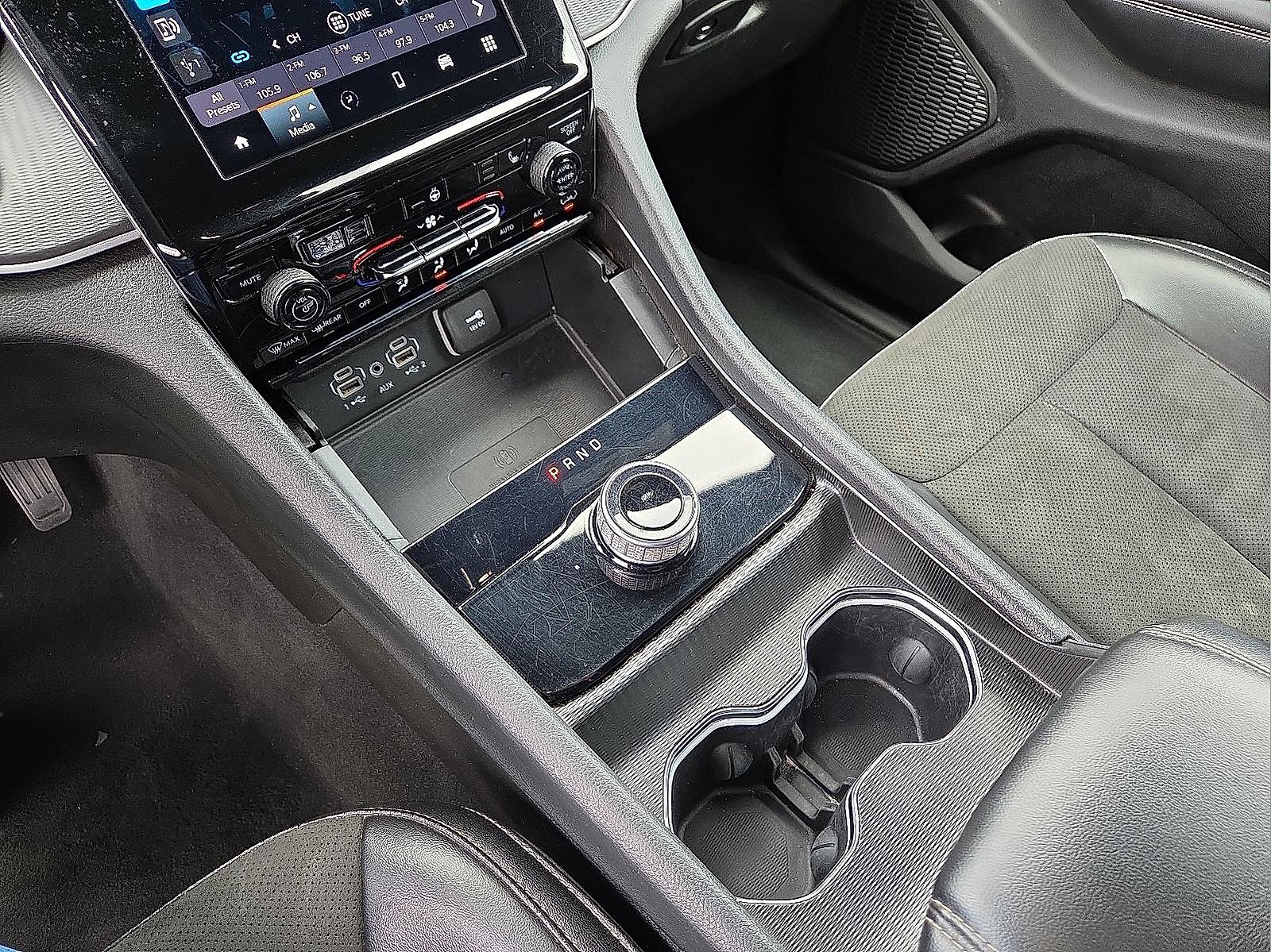 Used 2024 Jeep Grand Cherokee L Laredo image 25