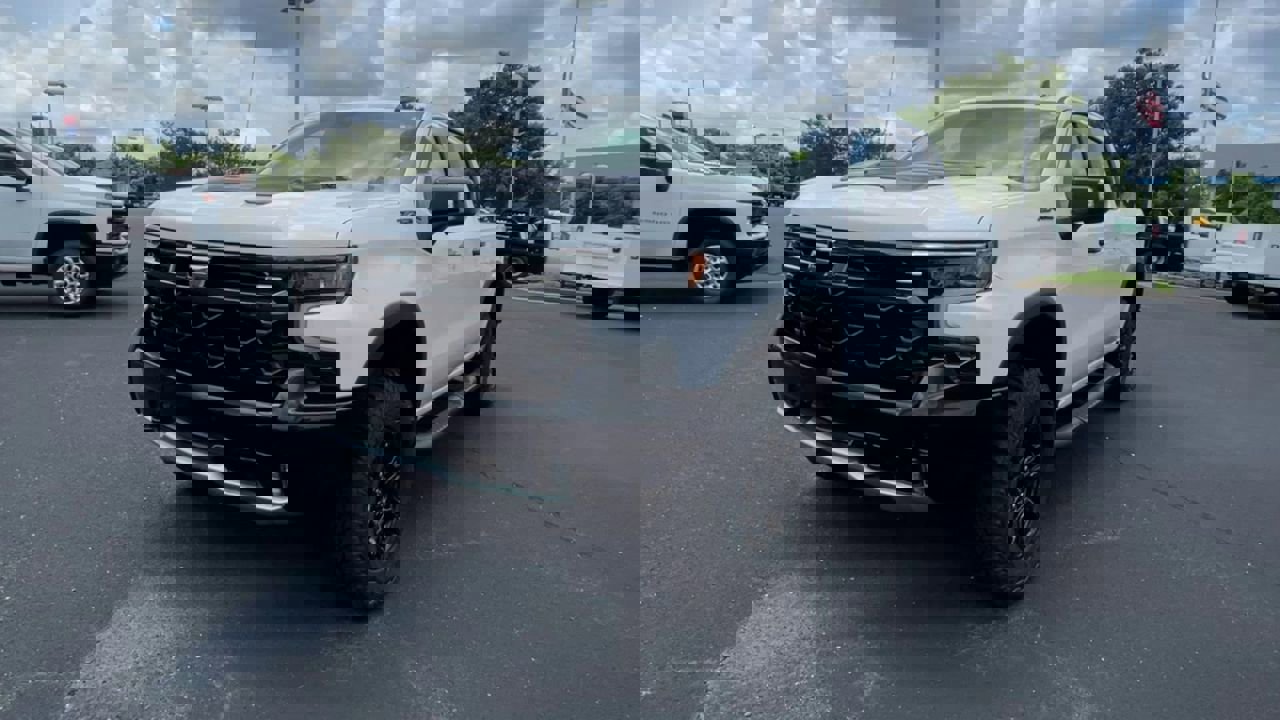 New 2025 Chevrolet Silverado 1500 ZR2 w/ Technology Package image 4