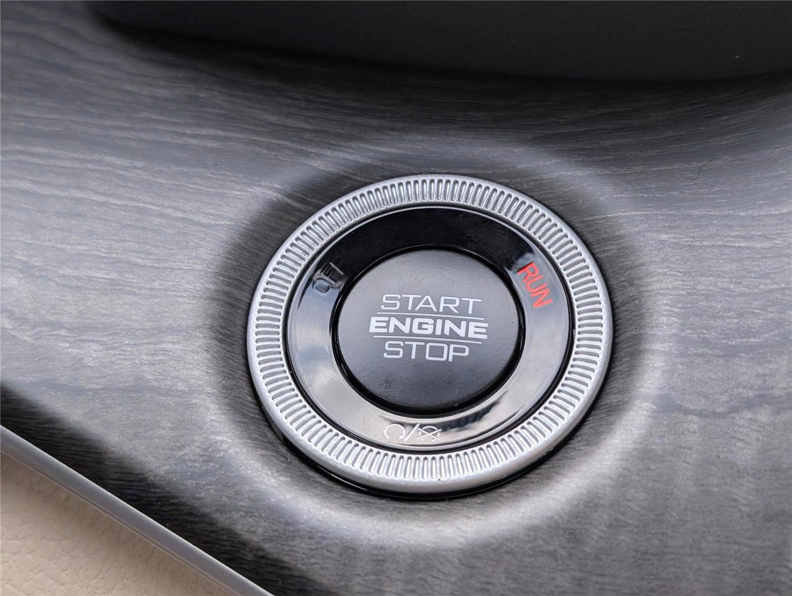 New 2025 Jeep Grand Cherokee Limited w/ Luxury Tech Group II image 27