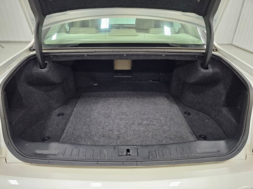 Used 2009 Cadillac DTS FWD image 15