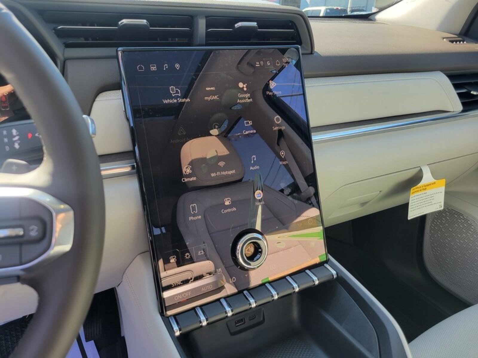 New 2026 GMC Terrain Denali w/ LPO, Floor Liner Package AWD/4WD image 20