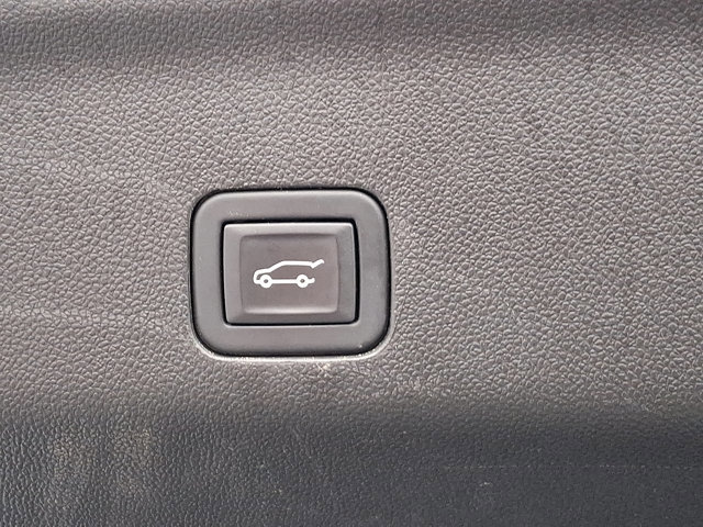 Certified 2024 GMC Yukon Denali image 36