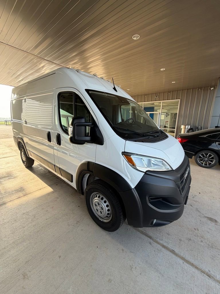 Used 2025 RAM ProMaster 2500 w/ Convenience Group FWD image 1