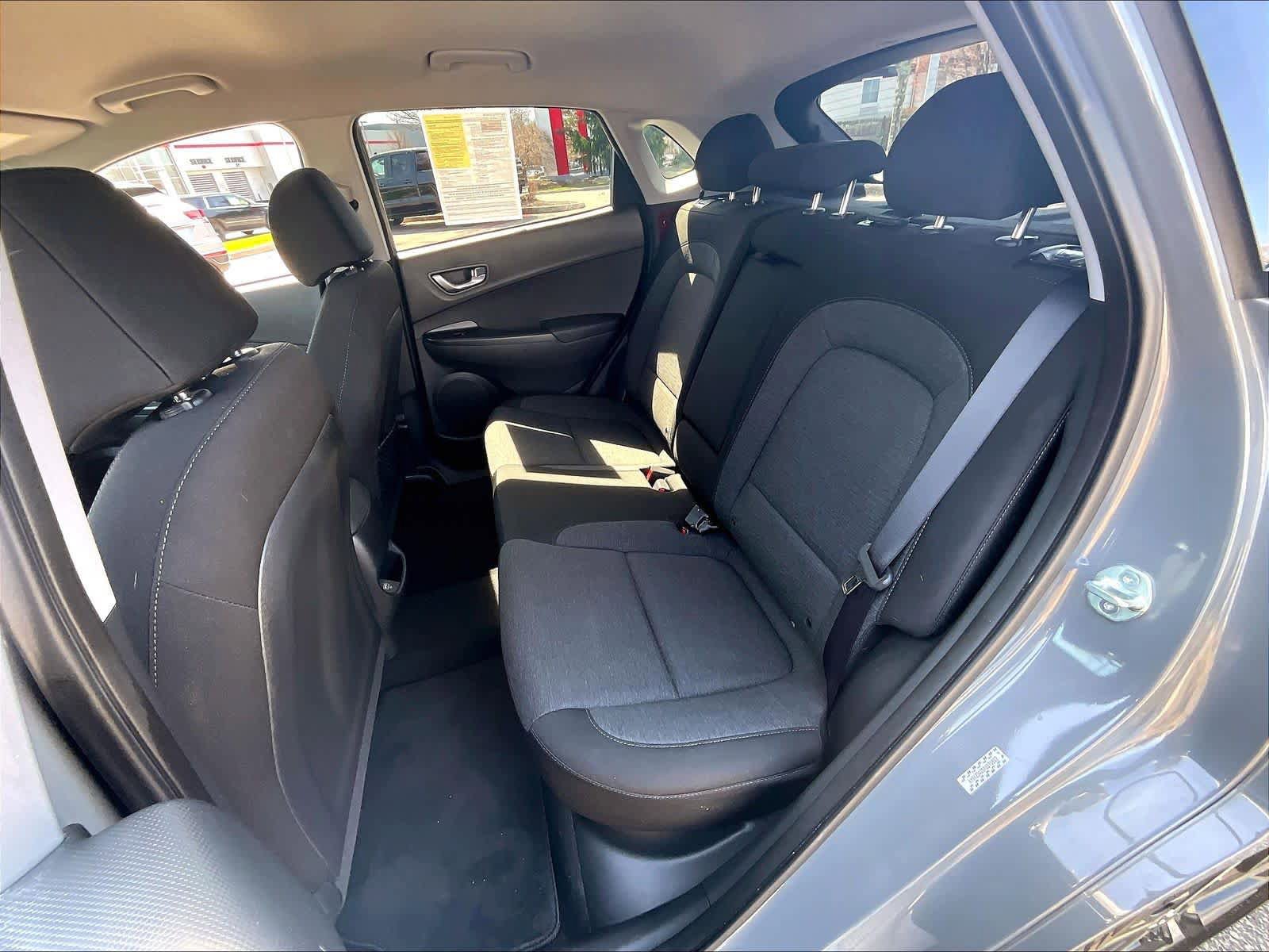 Used 2023 Hyundai Kona SE w/ Cargo Package FWD image 15