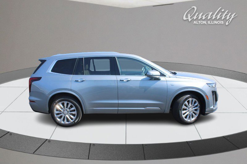 Used 2023 Cadillac XT6 Premium Luxury w/ Technology Package image 2