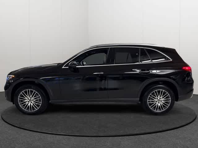 Certified 2026 Mercedes-Benz GLC 300 4MATIC image 3