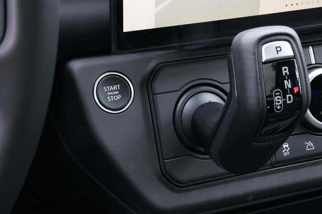 New 2026 Land Rover Defender 110 X-Dynamic SE AWD/4WD image 24